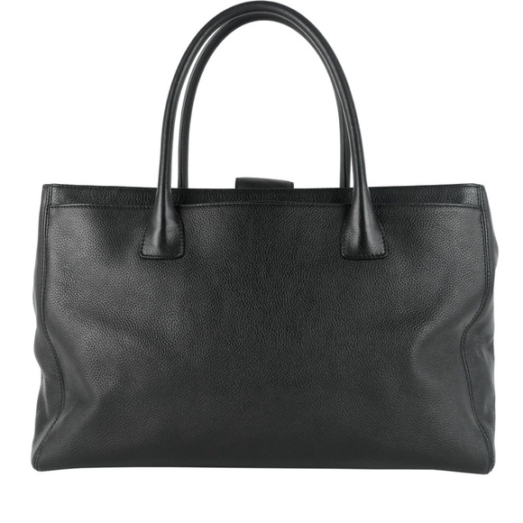 Chanel Cerf Executive Caviar Leather Tote Bag
Black - Picture 5 of 9